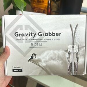 Gravity Grabber // Ski & Snowboard Storage (WHITE, SINGLE)